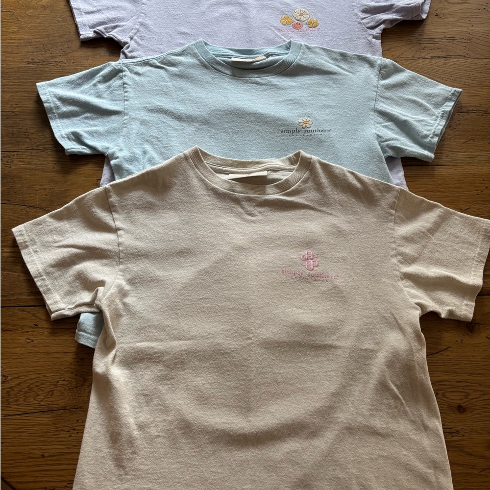 Simply Southern Cream and Blue Short Sleeve Tees